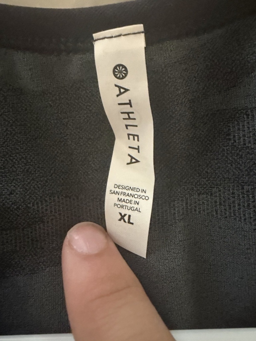 NWT XL Athleta Momentum Black Camo short sleeve tee - Picture 4 of 4